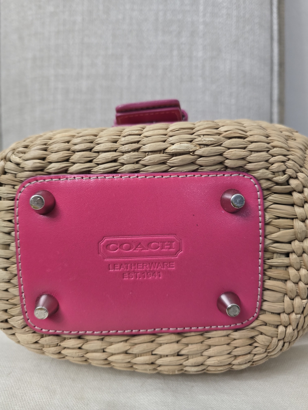 Vintage Coach Hamptons Straw Basket Bag - Picture 4 of 13